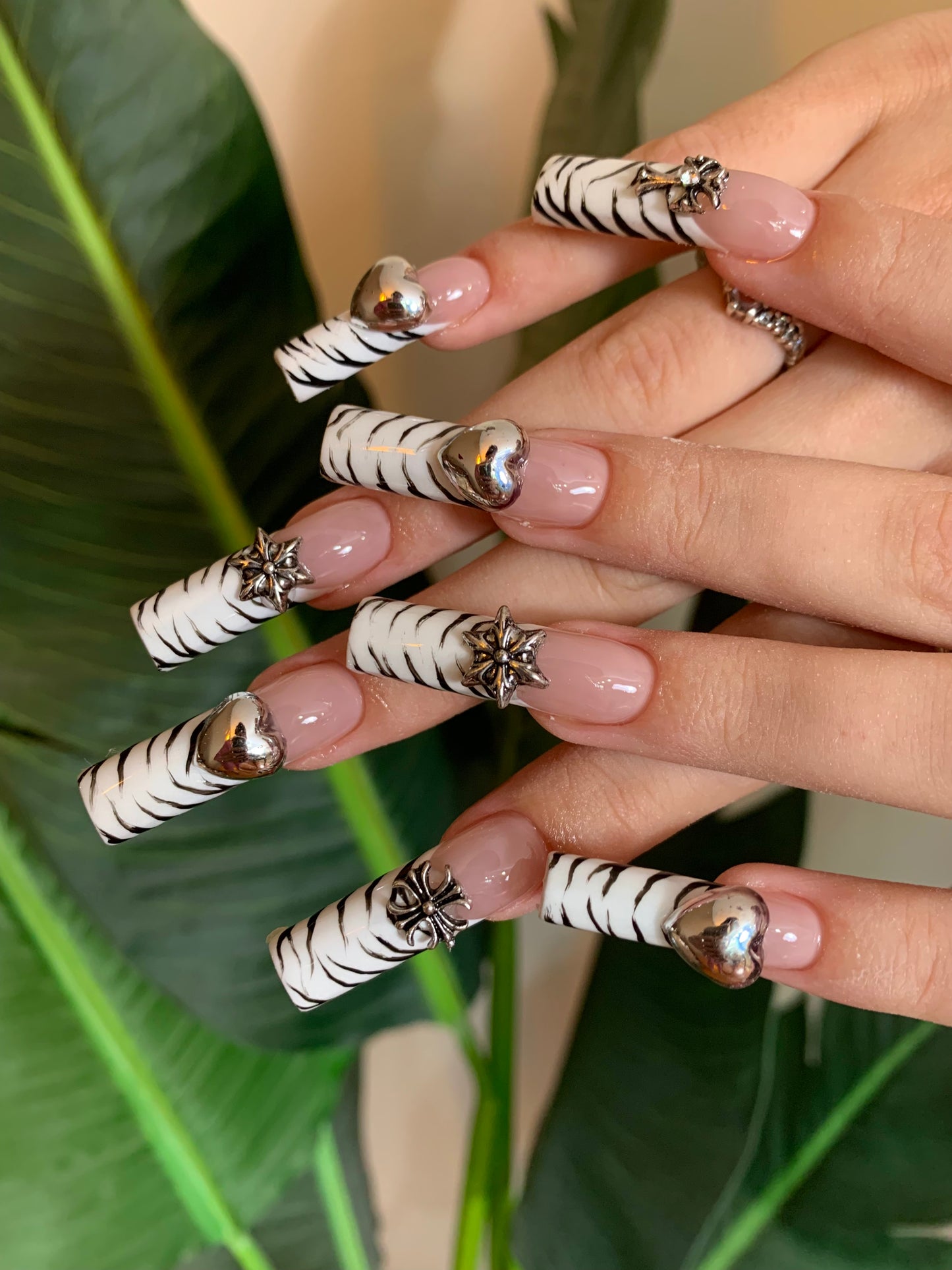 NAIL CHARM GLUE